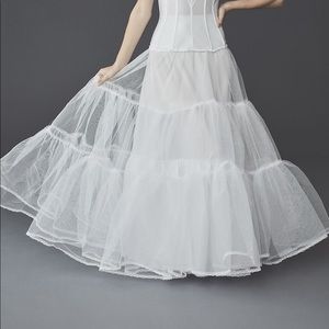 ***SOLD*** Ballgown Silhouette Slip